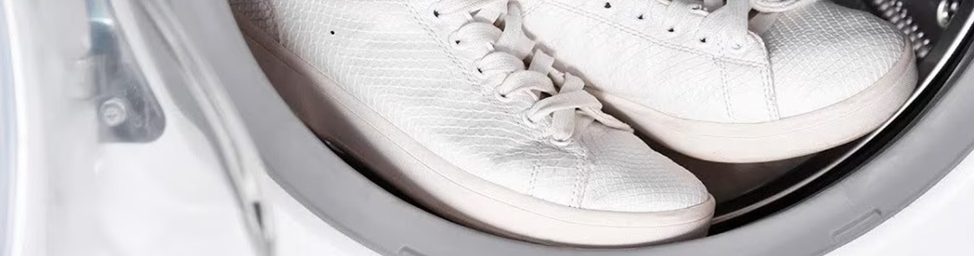 How to Clean Canvas Shoes in 3 Steps