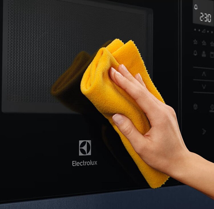 How to clean a smelly microwave oven Electrolux Arabia