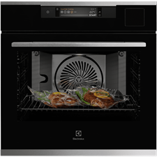 60cm UltimateTaste 900 built-in single oven with 70L capacity
